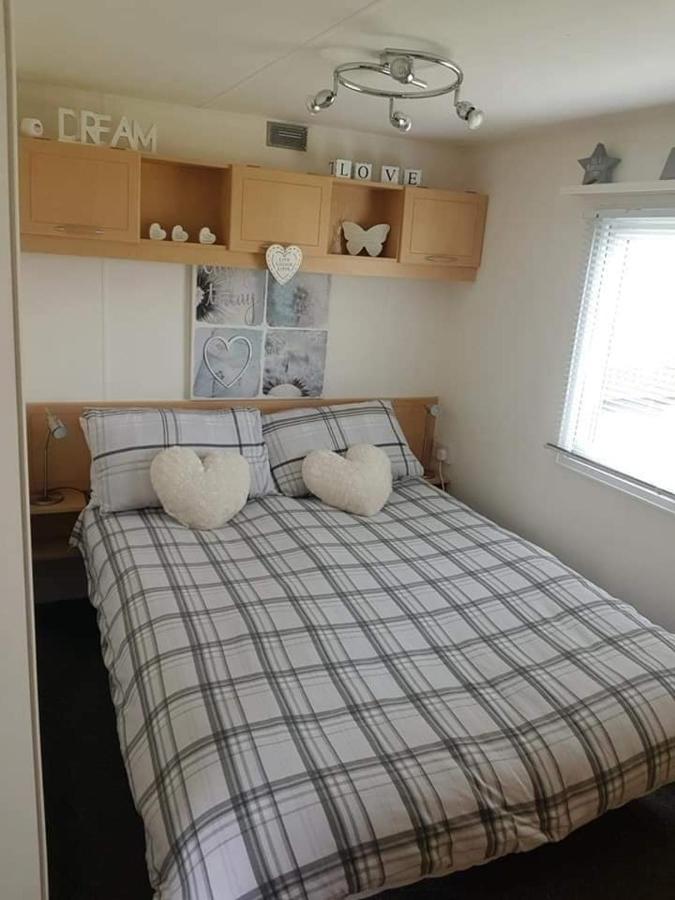 I 10 Caravan 4 Berth Chase Caravan Park Ingoldmells Exteriér fotografie