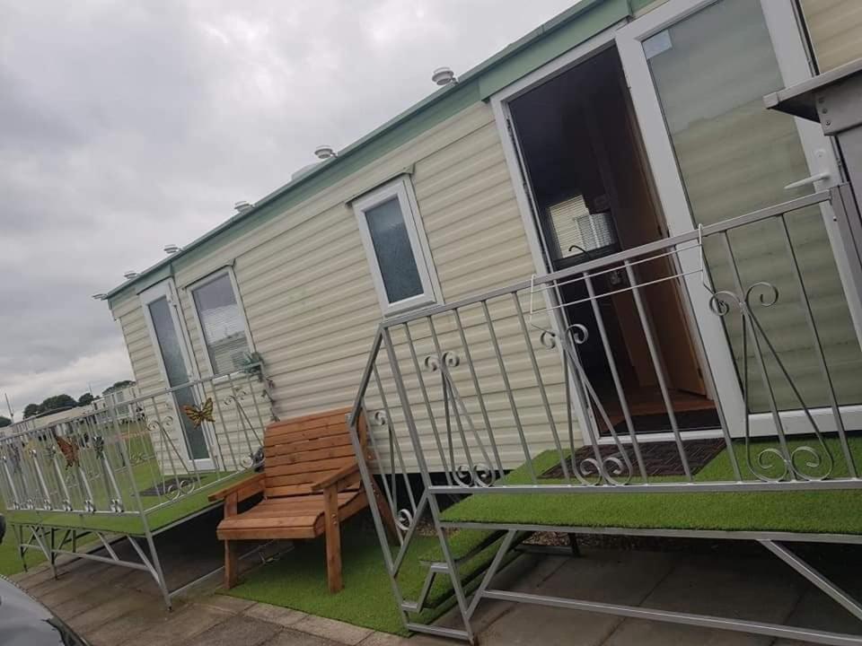 I 10 Caravan 4 Berth Chase Caravan Park Ingoldmells Exteriér fotografie